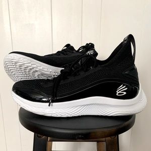 CURRY 8 BLACK/WHITE